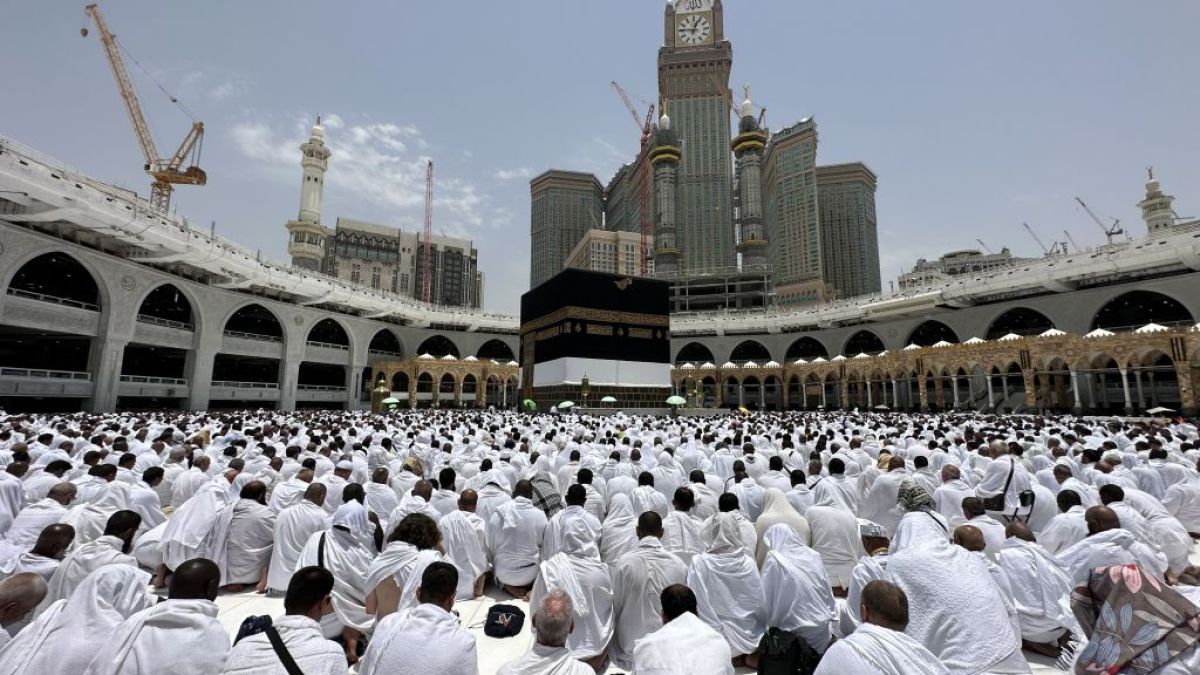 Suasana perjalanan Hajiku — Tabungan Haji DP $500
