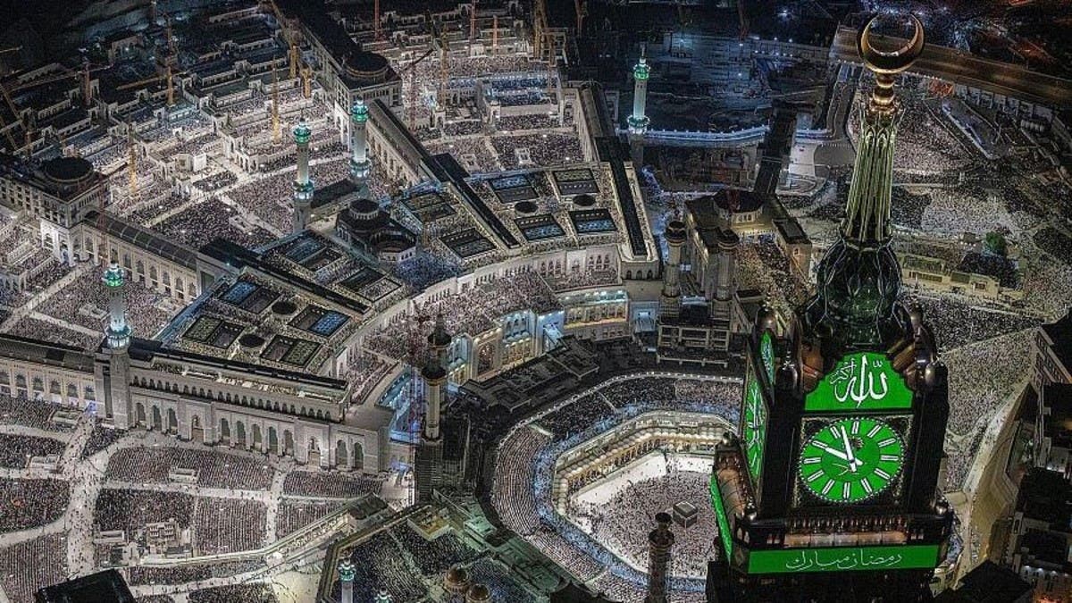 Suasana perjalanan Umroh Alaika VIP Ramadhan